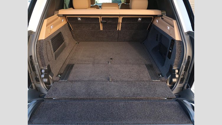 2023 認定中古車 Land Rover Range Rover オストゥーニパールホワイト D300 AWD MHEV（AT） スタンダードホイールベース AUTOBIOGRAPHY