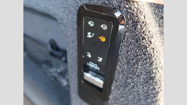 2023 認定中古車 Land Rover Range Rover オストゥーニパールホワイト D300 AWD MHEV（AT） スタンダードホイールベース AUTOBIOGRAPHY