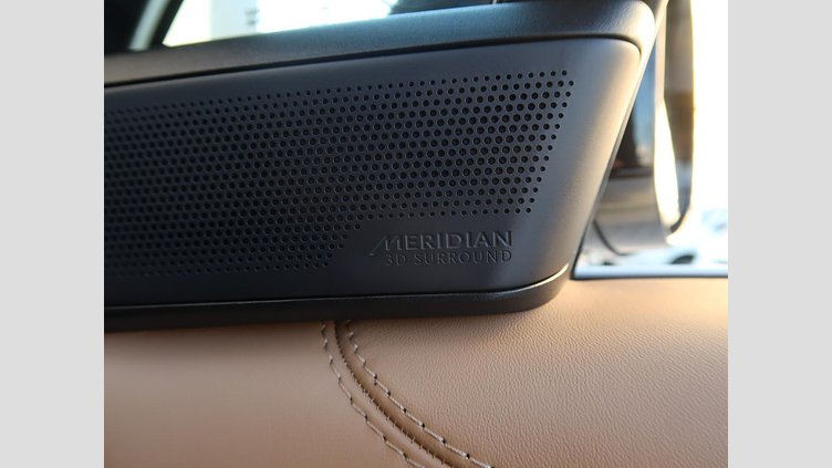 2023 認定中古車 Land Rover Range Rover オストゥーニパールホワイト D300 AWD MHEV（AT） スタンダードホイールベース AUTOBIOGRAPHY