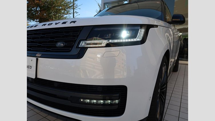 2023 認定中古車 Land Rover Range Rover オストゥーニパールホワイト D300 AWD MHEV（AT） スタンダードホイールベース AUTOBIOGRAPHY