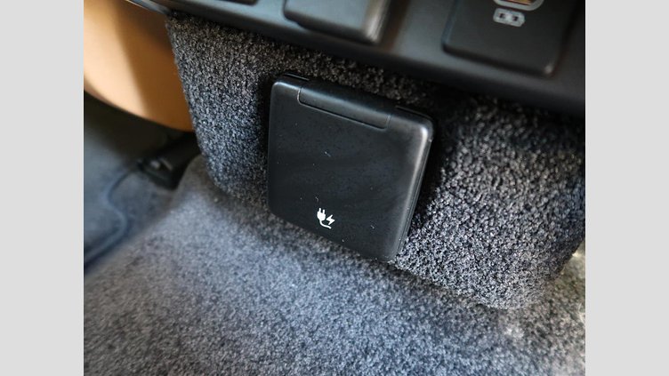 2023 認定中古車 Land Rover Range Rover オストゥーニパールホワイト D300 AWD MHEV（AT） スタンダードホイールベース AUTOBIOGRAPHY