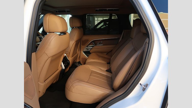 2023 認定中古車 Land Rover Range Rover オストゥーニパールホワイト D300 AWD MHEV（AT） スタンダードホイールベース AUTOBIOGRAPHY