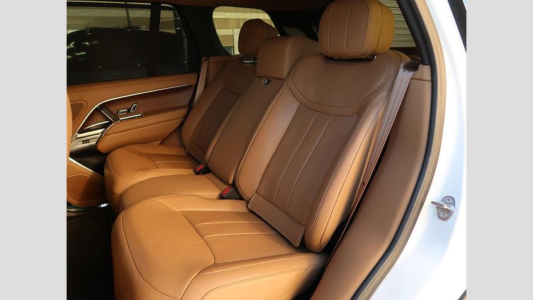 2023 認定中古車 Land Rover Range Rover オストゥーニパールホワイト D300 AWD MHEV（AT） スタンダードホイールベース AUTOBIOGRAPHY