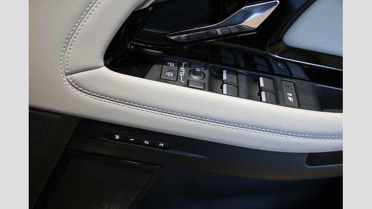 2022 認定中古車 Land Rover Range Rover Evoque ソウルパールシルバー P250 AWD（オートマチック） R-DYNAMIC SE