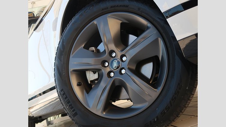 2021 認定中古車 Land Rover Range Rover Velar ユーロンホワイト D200 AWD（オートマチック） MHEV R-DYNAMIC S