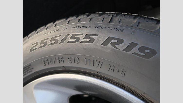 2021 認定中古車 Land Rover Range Rover Velar ユーロンホワイト D200 AWD（オートマチック） MHEV R-DYNAMIC S