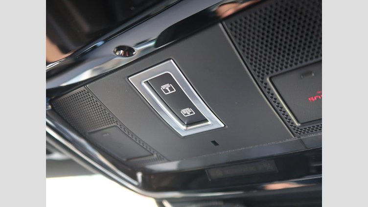 2021 認定中古車 Land Rover Range Rover Velar ユーロンホワイト D200 AWD（オートマチック） MHEV R-DYNAMIC S