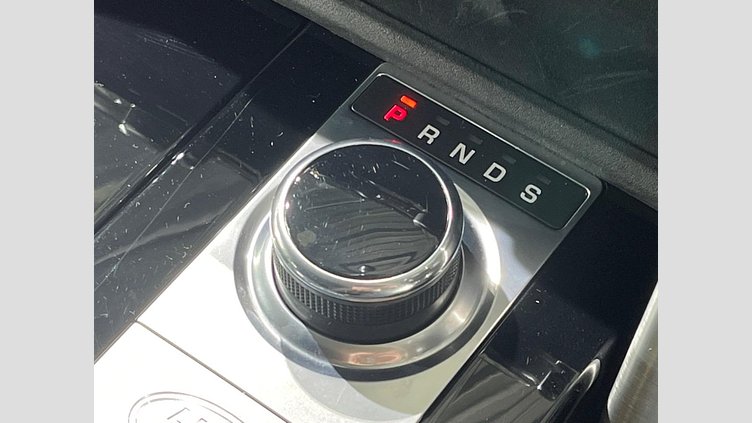 2017 認定中古車 Land Rover Discovery Indus Silver 3.0 litre V6 Supercharged Petrol HSE