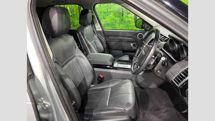 2017 認定中古車 Land Rover Discovery Indus Silver 3.0 litre V6 Supercharged Petrol HSE