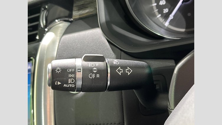 2017 認定中古車 Land Rover Discovery Indus Silver 3.0 litre V6 Supercharged Petrol HSE