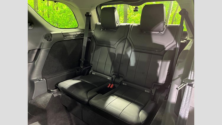 2017 認定中古車 Land Rover Discovery Indus Silver 3.0 litre V6 Supercharged Petrol HSE