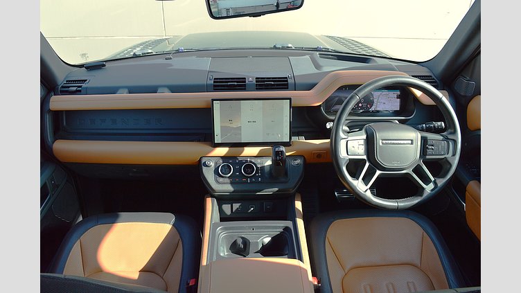 2023 認定中古車 Land Rover Defender 110 パンゲアグリーン D300 AWD（AT） X