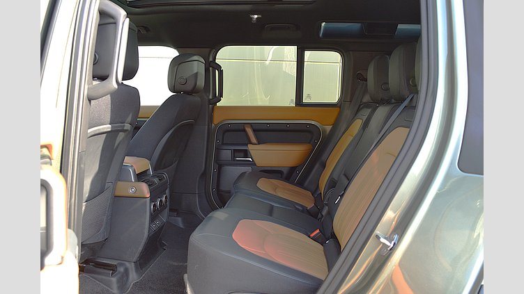 2023 認定中古車 Land Rover Defender 110 パンゲアグリーン D300 AWD（AT） X