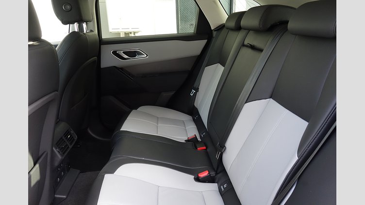 2024 認定中古車 Land Rover Range Rover Velar オストゥーニパールホワイト P400eプラグインハイブリッド（ガソリン） スタンダードホイールベース Dynamic SE