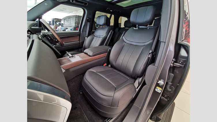 2025 認定中古車 Land Rover Range Rover シャラントグレイ D350 AWD MHEV（AT） スタンダードホイールベース Autobiography