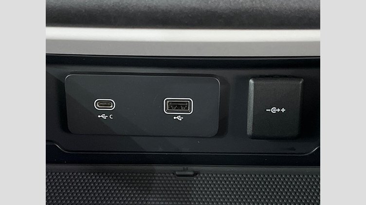 2023 認定中古車 Land Rover Defender 110 フジホワイト D300 AWD（AT） S