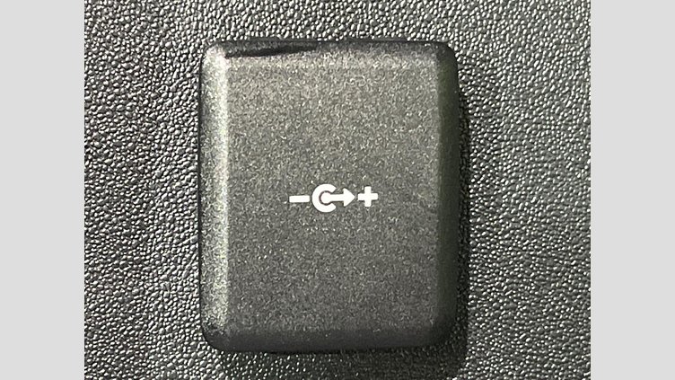 2023 認定中古車 Land Rover Defender 110 フジホワイト D300 AWD（AT） S