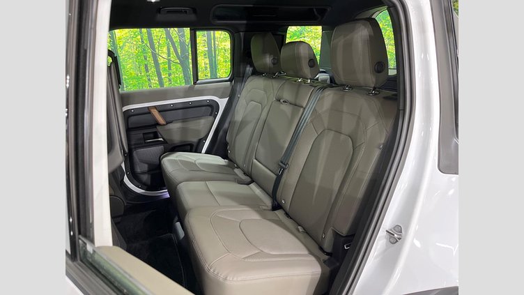 2023 認定中古車 Land Rover Defender 110 フジホワイト D300 AWD（AT） S