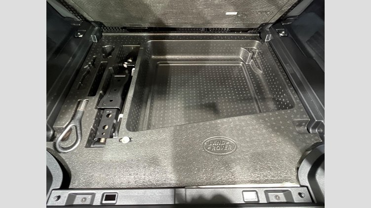 2023 認定中古車 Land Rover Defender 110 フジホワイト D300 AWD（AT） S