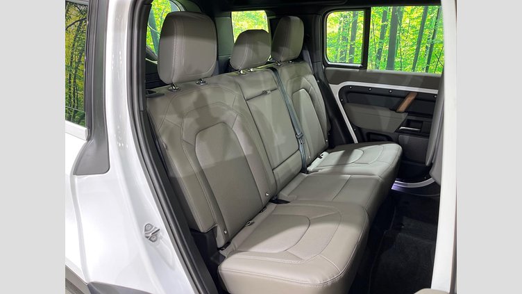 2023 認定中古車 Land Rover Defender 110 フジホワイト D300 AWD（AT） S