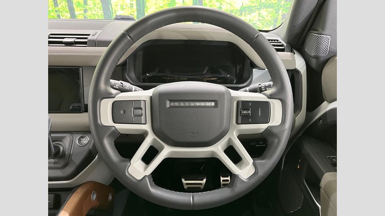 2023 認定中古車 Land Rover Defender 110 フジホワイト D300 AWD（AT） S