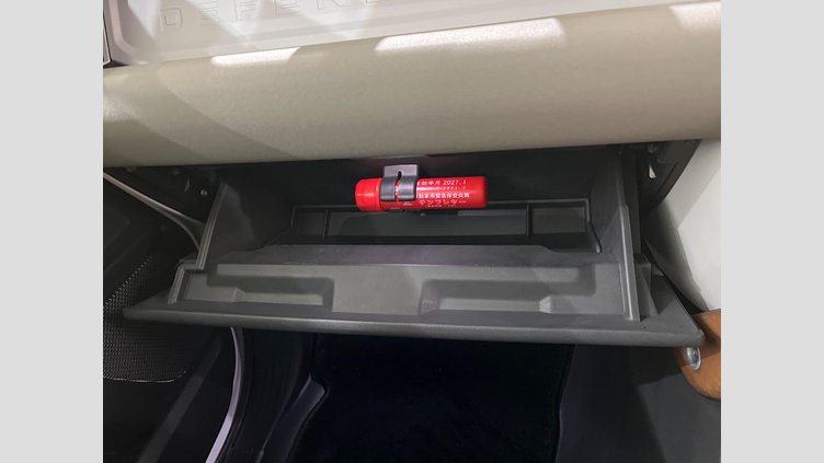 2023 認定中古車 Land Rover Defender 110 フジホワイト D300 AWD（AT） S