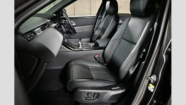 2024 認定中古車 Land Rover Range Rover Velar シャラントグレイ D200マイルドハイブリッド（ディーゼル） スタンダードホイールベース Dynamic SE