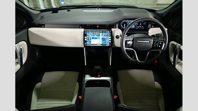2024 認定中古車 Land Rover Discovery Sport ヴァレジネブルー D200マイルドハイブリッド（ディーゼル） 標準ホイール DYNAMIC SE