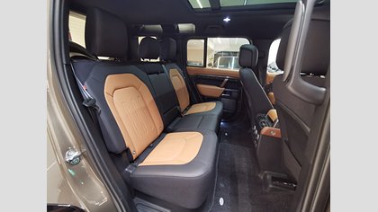 Defender 110 4