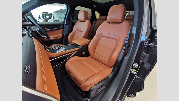 2022 認定中古車 Jaguar F-Pace サントリーニブラック P250 AWD（オートマチック） R-DYNAMIC BLACK