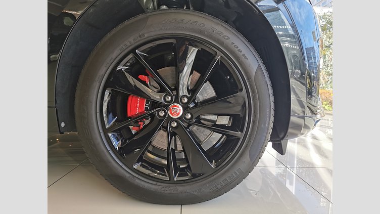 2022 認定中古車 Jaguar F-Pace サントリーニブラック P250 AWD（オートマチック） R-DYNAMIC BLACK