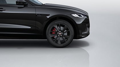 F-Pace 16