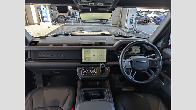2024 認定中古車 Land Rover Defender 90 カルパチアングレイ D300 AWD（AT） X-DYNAMIC HSE