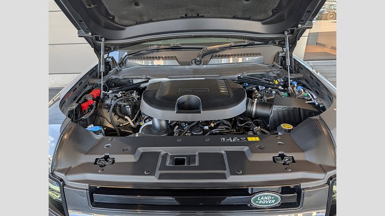 2024 認定中古車 Land Rover Defender 90 カルパチアングレイ D300 AWD（AT） X-DYNAMIC HSE