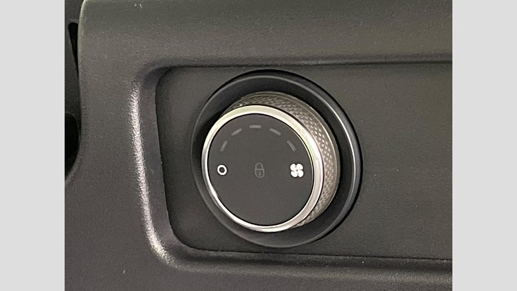 2021 認定中古車 Land Rover Discovery Sport バイロンブルー P200 AWD（オートマチック） SE