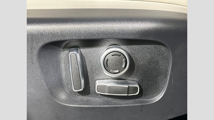 2021 認定中古車 Land Rover Discovery Sport バイロンブルー P200 AWD（オートマチック） SE