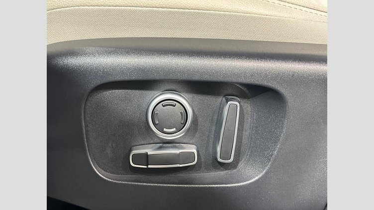 2021 認定中古車 Land Rover Discovery Sport バイロンブルー P200 AWD（オートマチック） SE