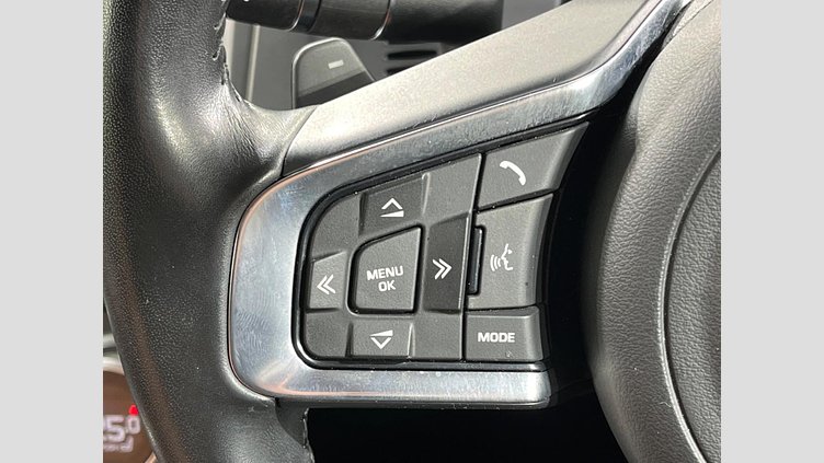 2018 認定中古車 Jaguar E-Pace サントリーニブラック P200 オートマチック全輪駆動 HSE