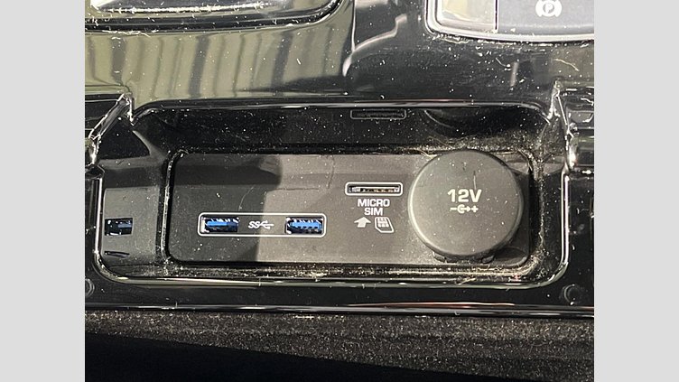 2018 認定中古車 Land Rover Discovery Santorini Black 3.0 V6 Dsl Mono Turbo Std Flow HSE