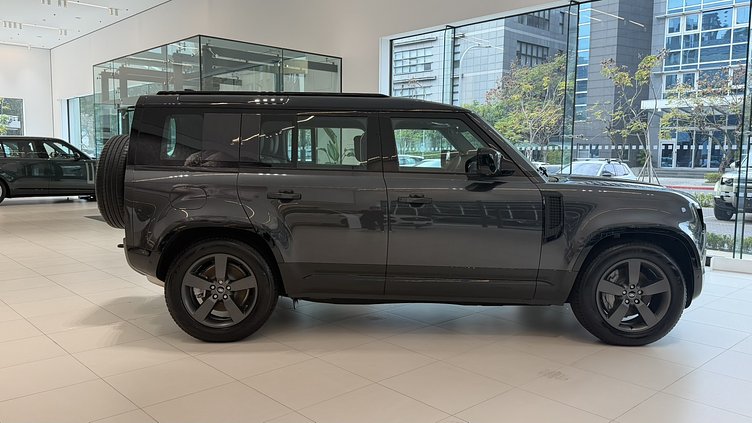 2025 新車 Land Rover Defender 110 (1AU) 喀爾巴阡灰 Carpathian Grey D300  輕油電混合 X-Dynamic HSE