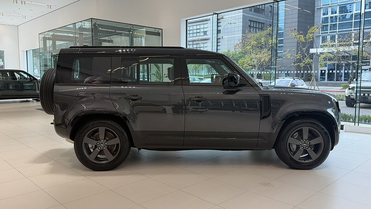 2025 新車 Land Rover Defender 110 (1AU) 喀爾巴阡灰 Carpathian Grey D300  輕油電混合 X-Dynamic HSE