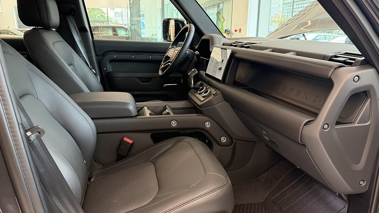 2025 新車 Land Rover Defender 110 (1AU) 喀爾巴阡灰 Carpathian Grey D300  輕油電混合 X-Dynamic HSE