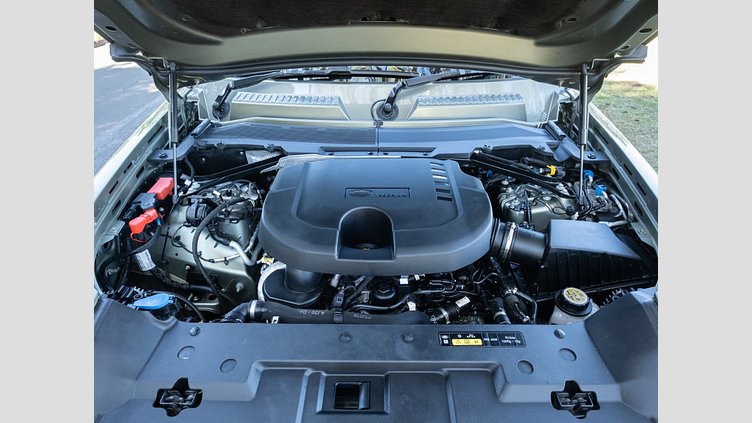 2024 Approved Land Rover Defender 110 Pangea Green 4x4 Auto D300 HSE X-DYNAMIC