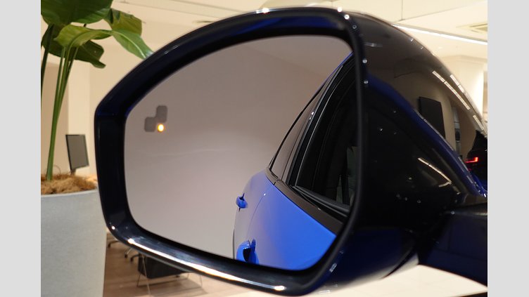 2023 認定中古車 Jaguar F-Pace ウルトラブルー P550 AWD（オートマチック） SVR