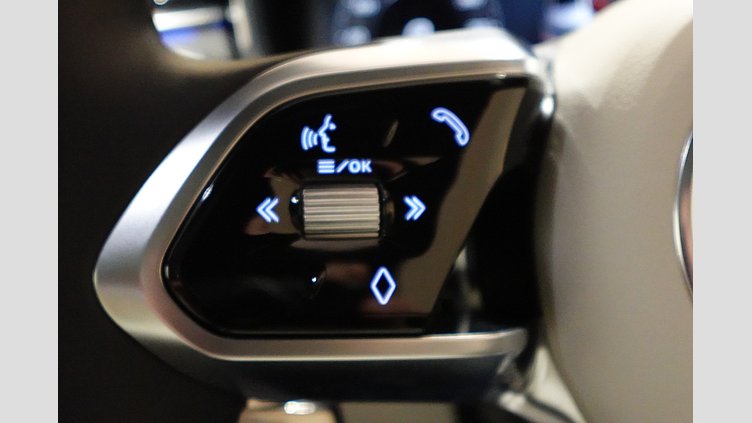 2023 認定中古車 Jaguar F-Pace ウルトラブルー P550 AWD（オートマチック） SVR