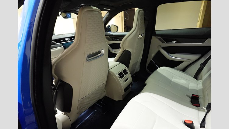 2023 認定中古車 Jaguar F-Pace ウルトラブルー P550 AWD（オートマチック） SVR