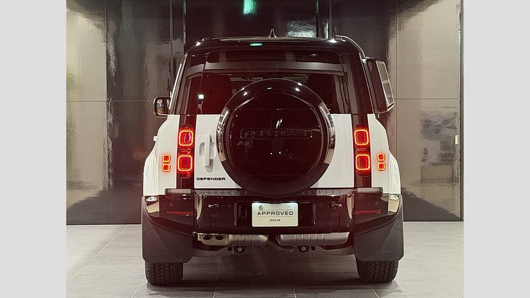 2025 認定中古車 Land Rover Defender 110 フジホワイト D350 ディーゼルマイルドハイブリッド X-Dynamic HSE