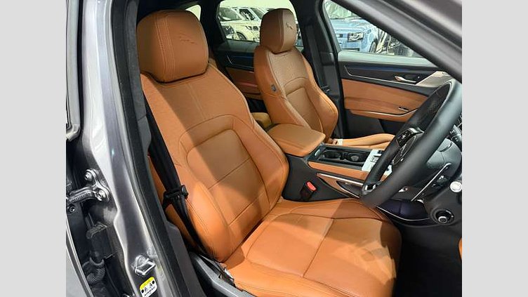 2024 認定中古車 Jaguar F-Pace アイガーグレイ P400e ガソリン プラグインハイブリッド R-DYNAMIC HSE