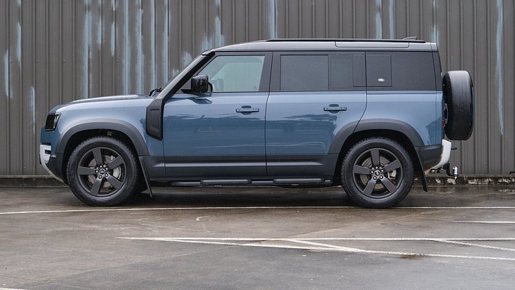 2024 Approved Land Rover Defender 110 Tasman Blue 110 D300 SE