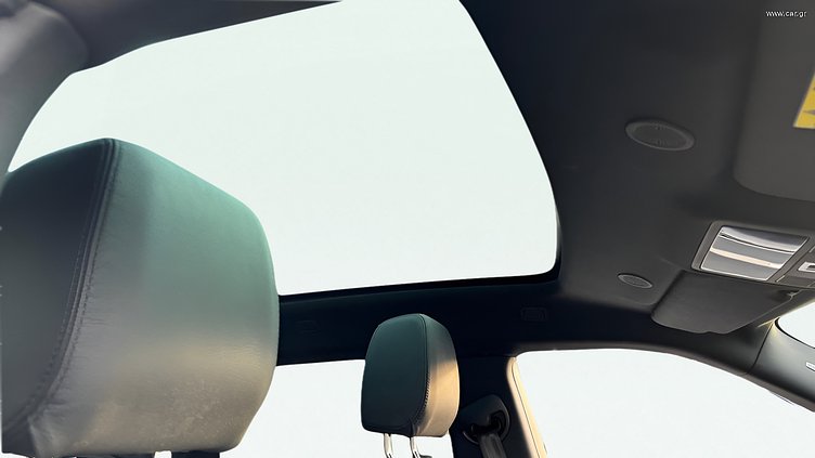 2025 Approved Land Rover Range Rover Evoque Santorini Black Petrol Plug-in Hybrid Standard Wheelbase Dynamic SE